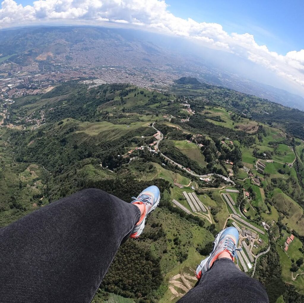 Paraglide Medellin